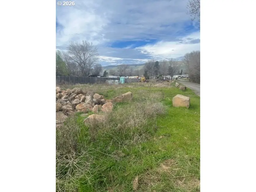 5 Dozer Dr, Dallesport, WA 98617 - #2