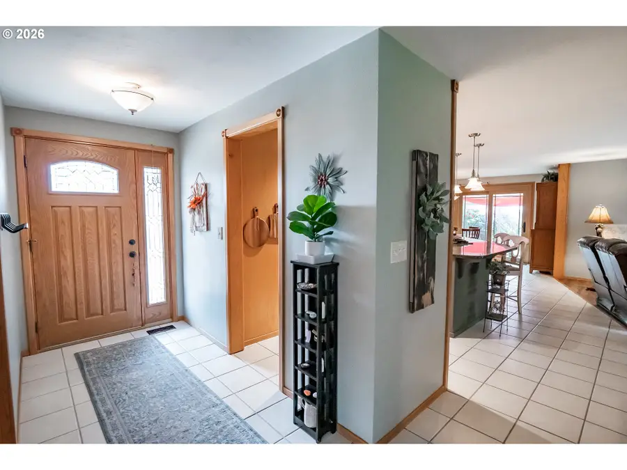 2921 Lansing Ave, Albany, OR 97322 - #2