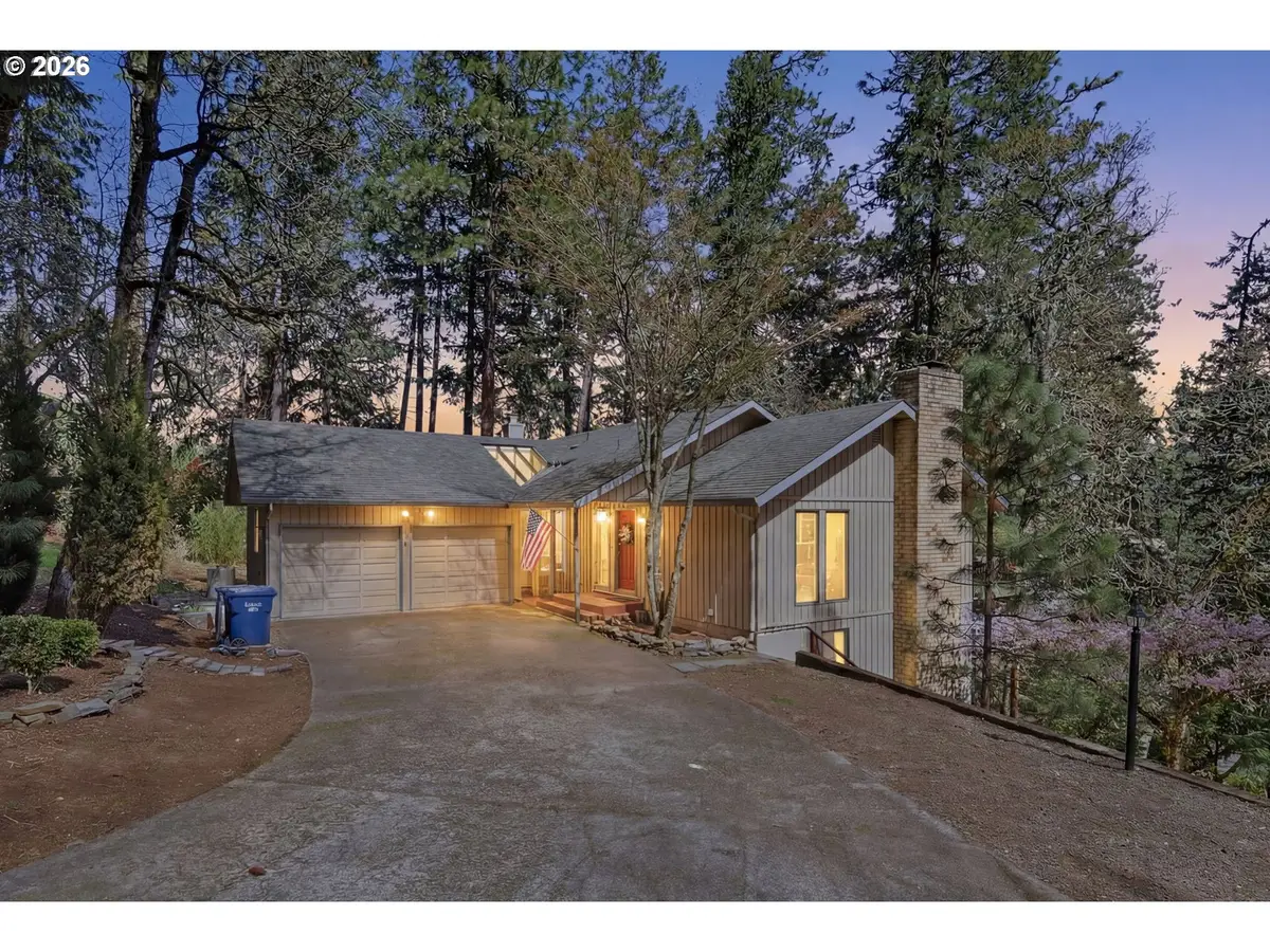 784 Brookside Dr, Eugene, OR 97405 - #1