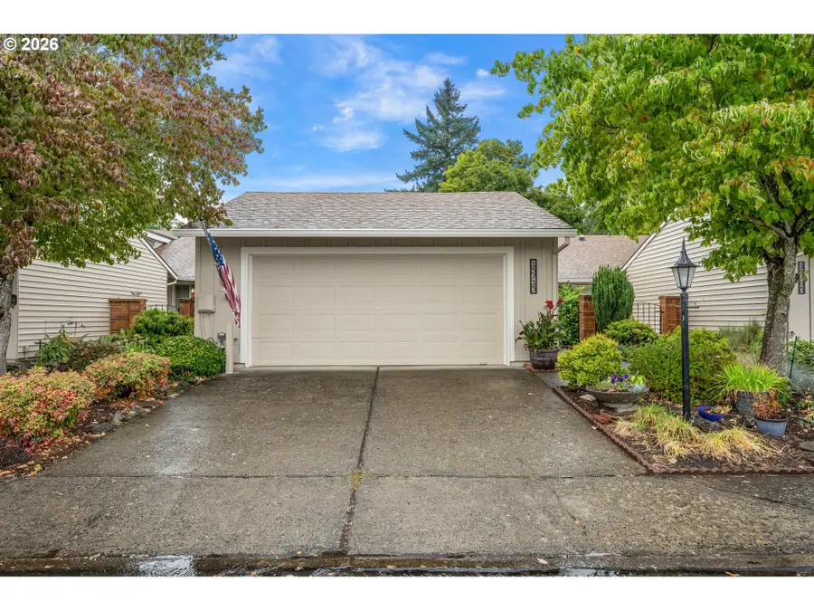 15715 SW Oakhill Ln, Tigard, OR 97224 - #2
