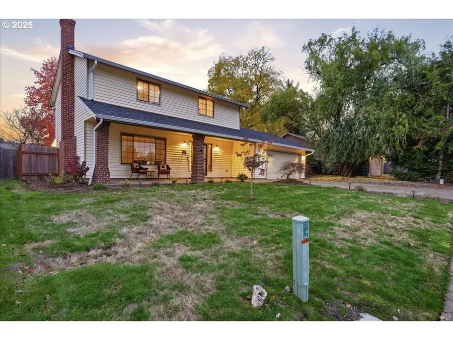 105 W Pinehurst Ct, Newberg, OR 97132 - Image #2