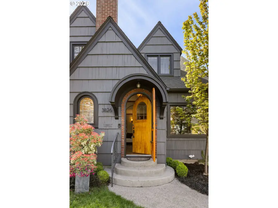 3826 NE Couch St, Portland, OR 97232 - #2