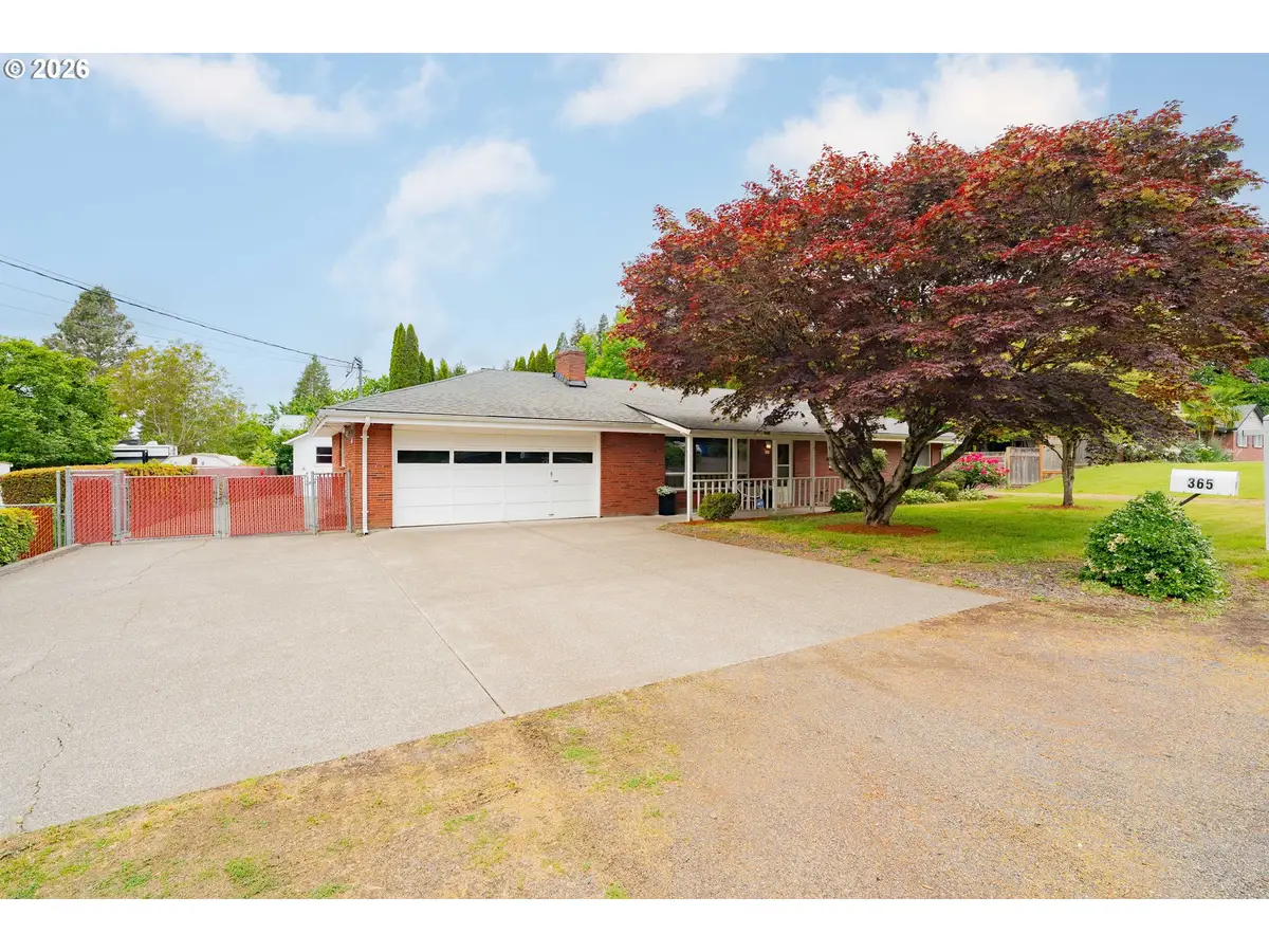 365 8th St, Washougal, WA 98671 - #1