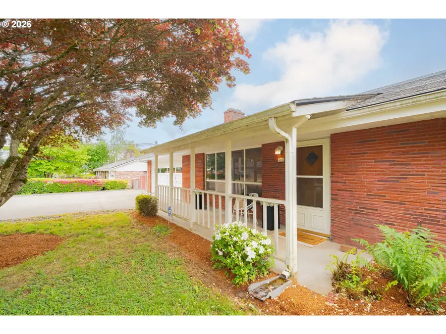 365 8th St, Washougal, WA 98671 - #3