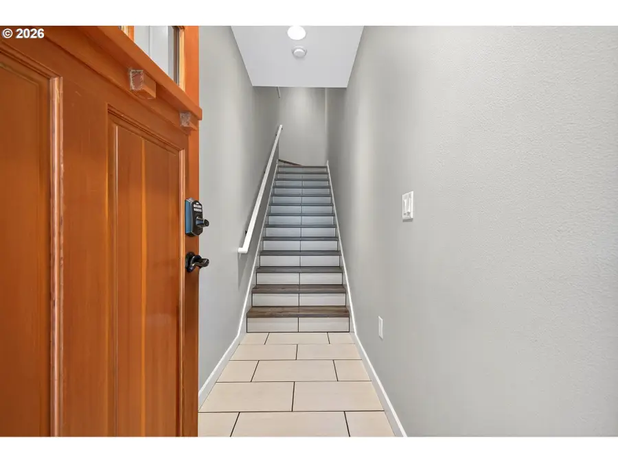 3555 Summerlinn Dr, West Linn, OR 97068 - #3