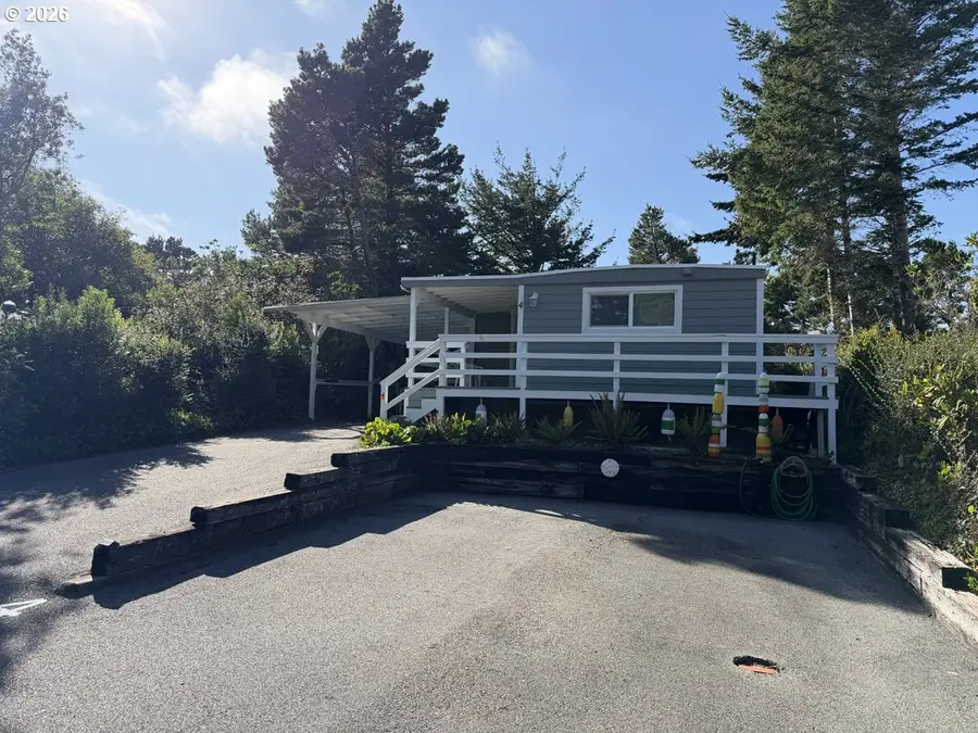 1600 Rhododendron Dr #4, Florence, OR 97439 - #2