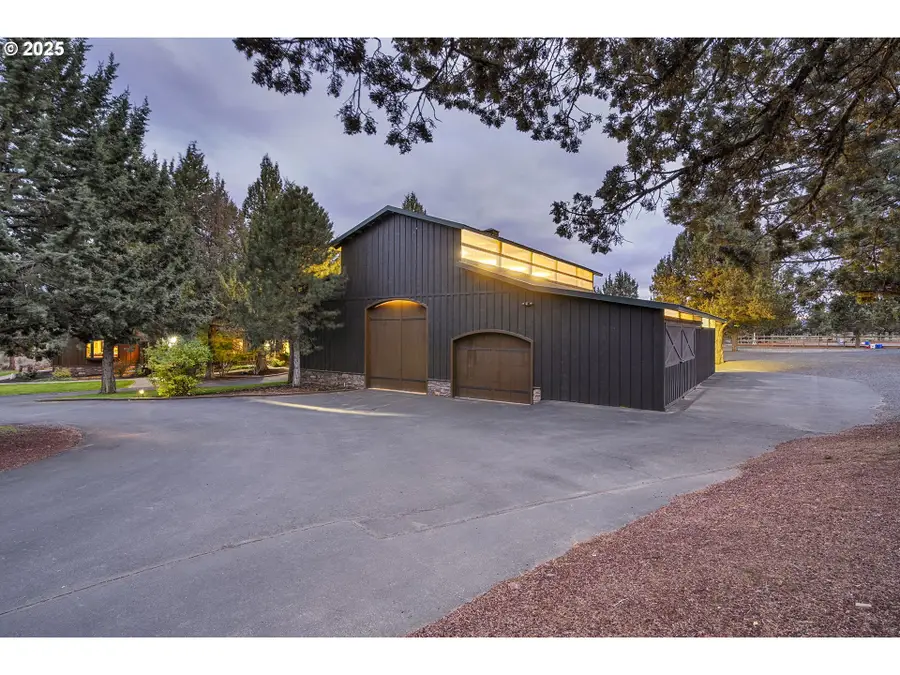 18495 Crawford Tr, Sisters, OR 97759 - Image #3