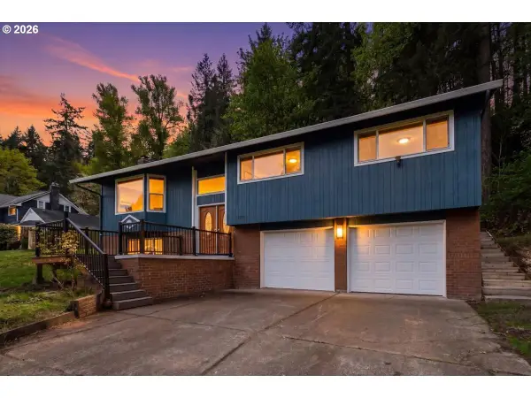 15010 Clackamas River Dr, OregonCity, OR 97045