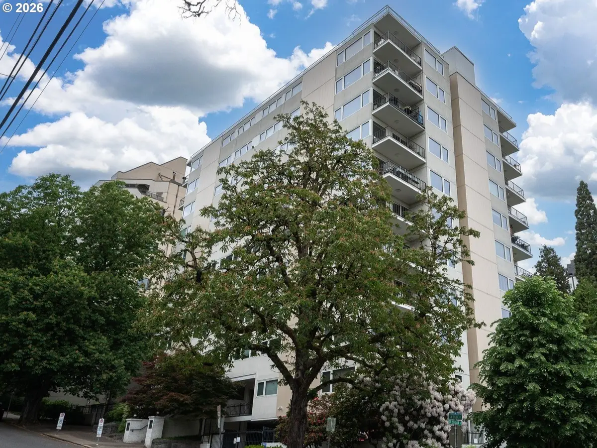2211 SW Park Pl #102, Portland, OR 97205 - #1