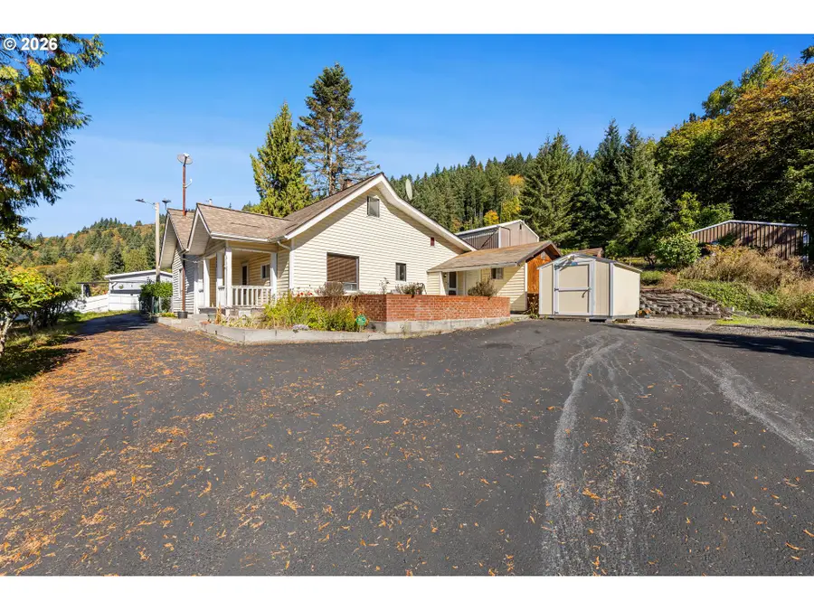 5458 Meeker Dr, Kalama, WA 98625 - #2