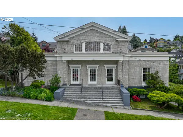 1151 Harrison Ave, Astoria, OR 97103