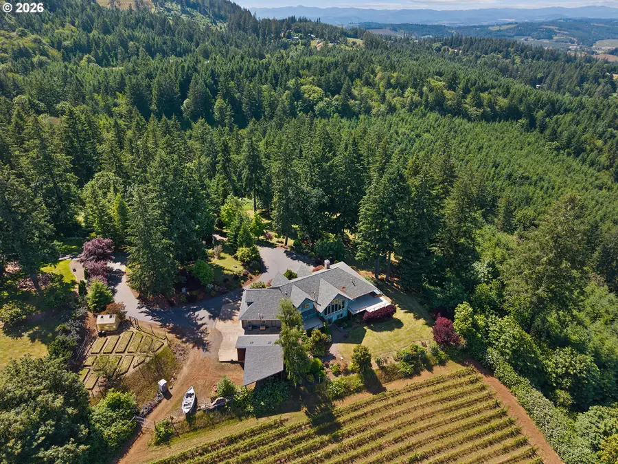 18885 NE Buena Vista Dr, Dundee, OR 97115 - #3