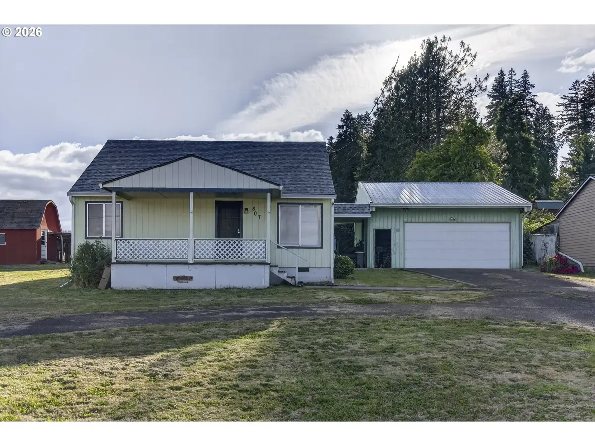 807 Cedar St, Yoncalla, OR 97499 - #1