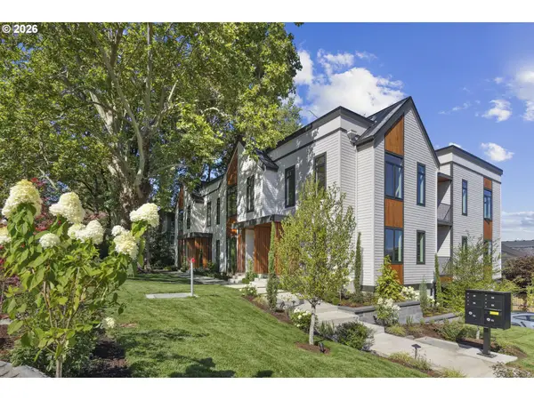 703 1st St, LakeOswego, OR 97034