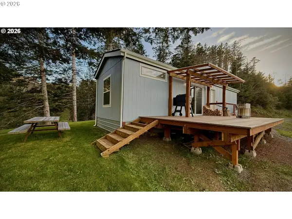 94255 Seaview Ln, GoldBeach, OR 97444