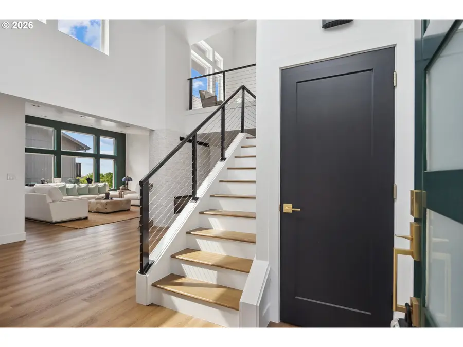 1735 NW 39th St, Lincoln City, OR 97367 - #3