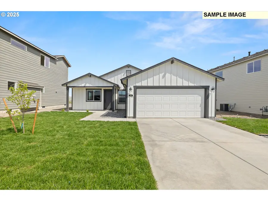 876 E Kinsley Ave, Hermiston, OR 97838 - Image #2