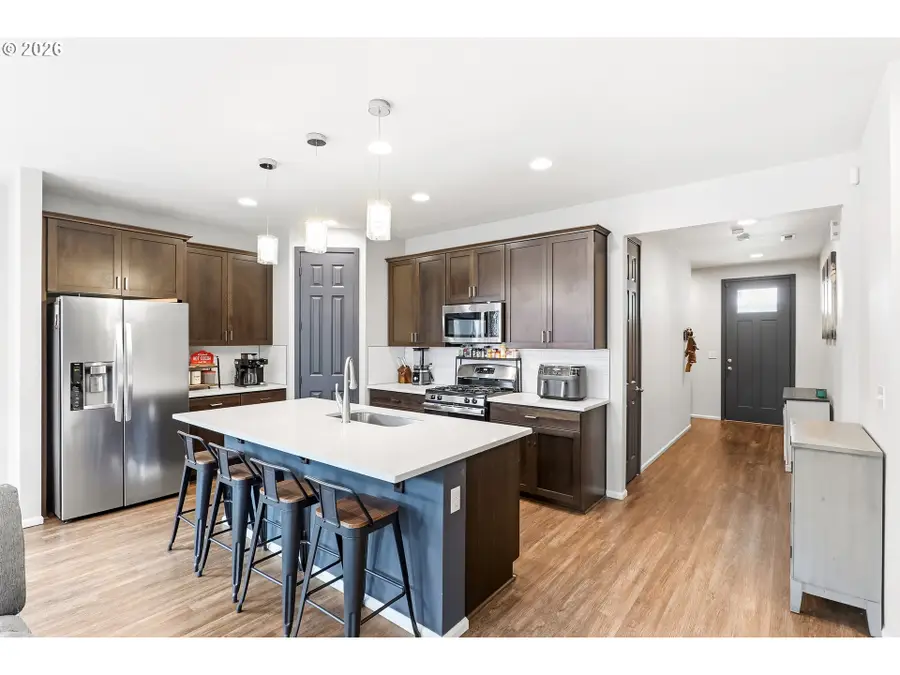 1566 N Spruce St, Canby, OR 97013 - #3