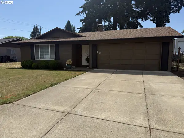 1055 N Lupine Ct, Canby, OR 97013