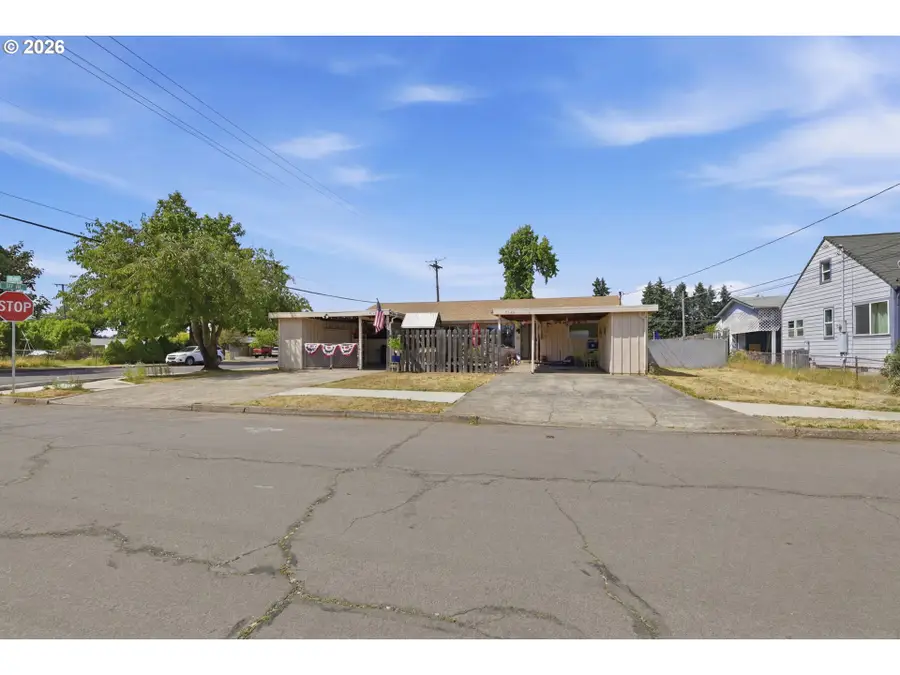 5104 E St, Springfield, OR 97478 - #2