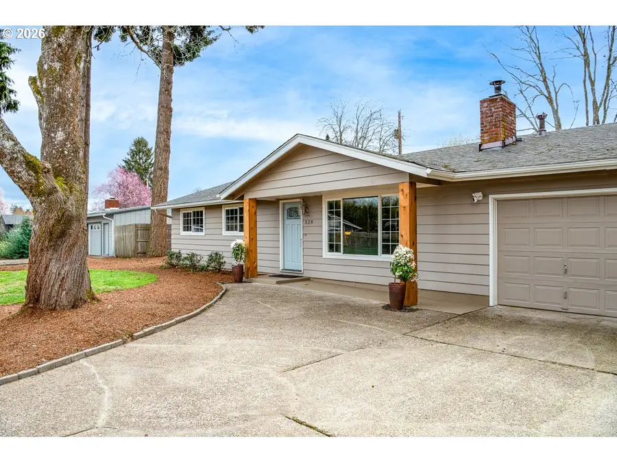 528 Nottingham Ave, Eugene, OR 97404 - #3