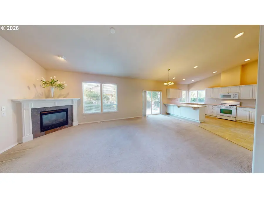 610 Sieverkropp Dr, Hood River, OR 97031 - #2