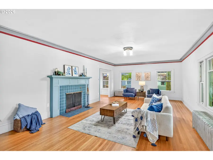 3957 E Burnside St, Portland, OR 97214 - #3