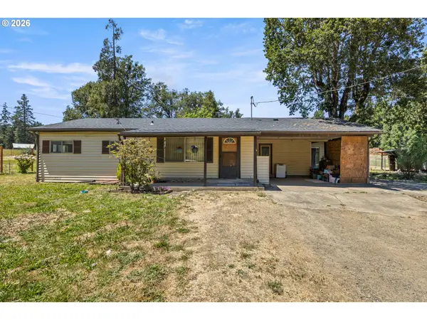 21138 N Umpqua Hwy, IdleyldPark, OR 97447
