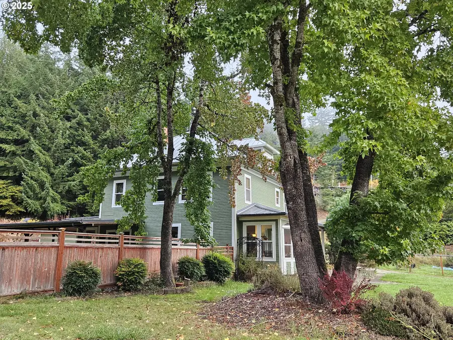 63674 Daniels Creek Rd, Coos Bay, OR 97420 - Image #2