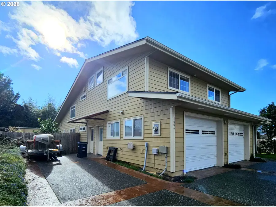 1006 Ruth Ln, Brookings, OR 97415 - #3