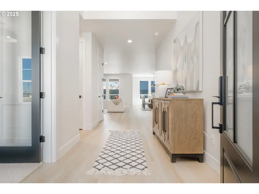 1108 N 44th Pl, Ridgefield, WA 98642 - Image #2