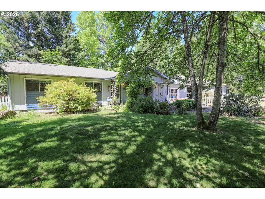 177 NE Lombardy Dr, Roseburg, OR 97470 - #2