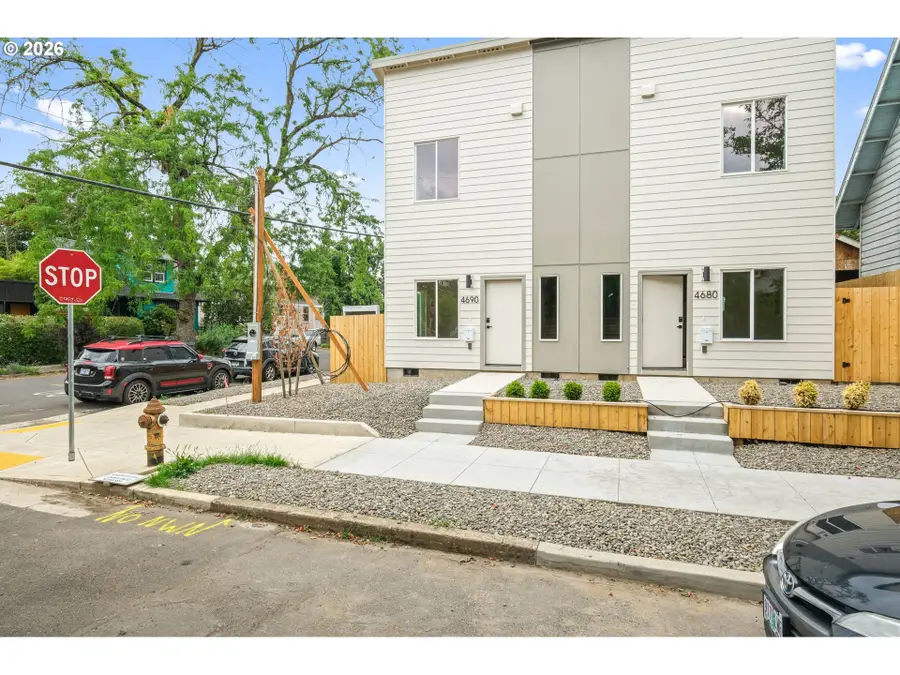 4690 N Congress Ave, Portland, OR 97217 - Image #2