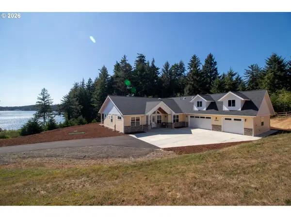 83594 Sauter Dr, Florence, OR 97439