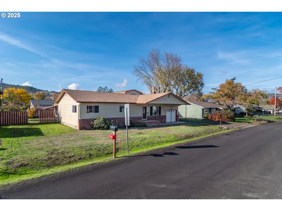 4072 Hanna St, Roseburg, OR 97471 - Image #3