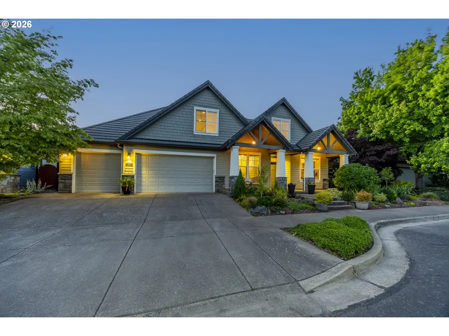 2299 Avengale Dr, Eugene, OR 97408 - #2