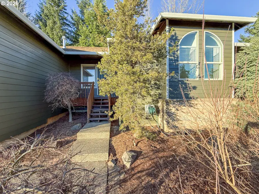 36909 Eldridge Dr, Sandy, OR 97055 - Image #2