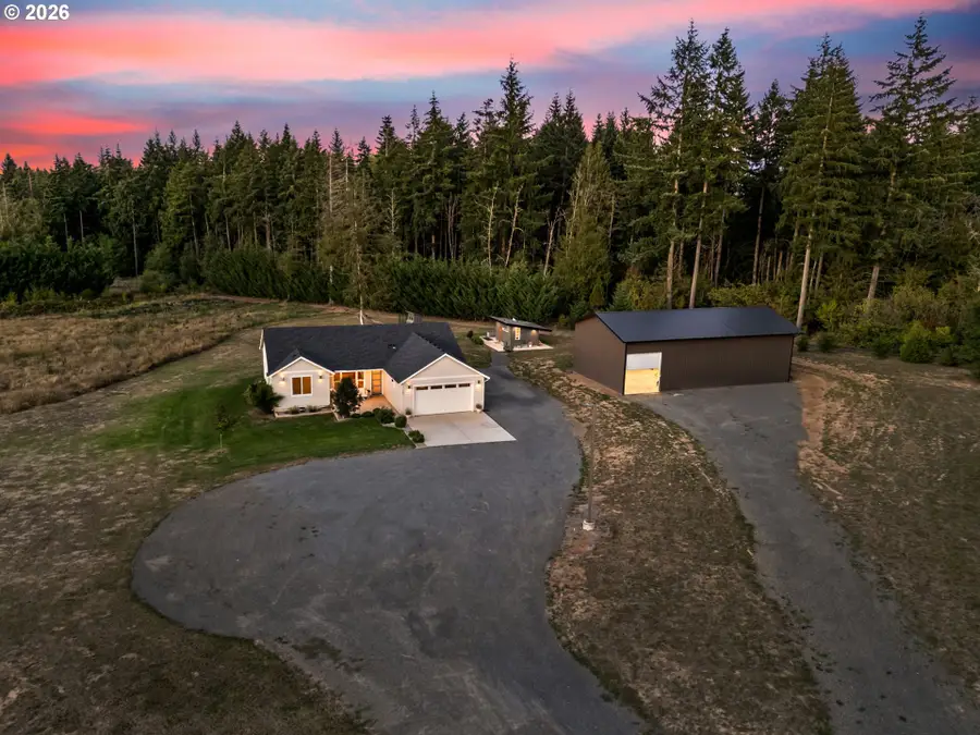 560 Park Rd, Winlock, WA 98596 - #2