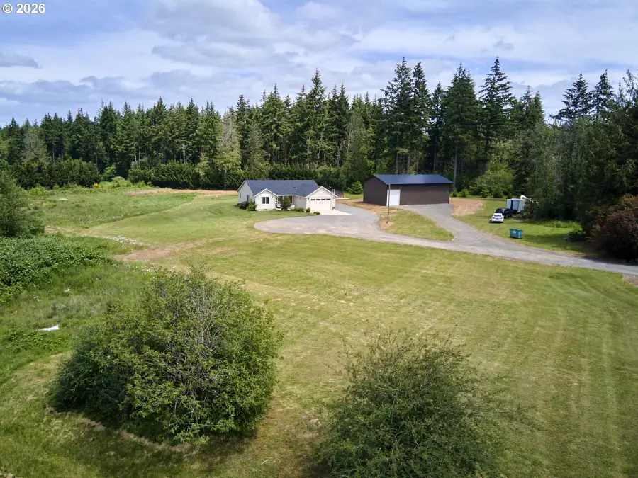 560 Park Rd, Winlock, WA 98596 - #3