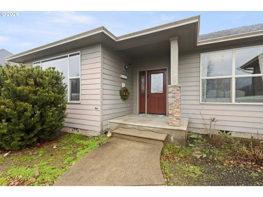 849 North View Dr, Winchester, OR 97495 - Image #3