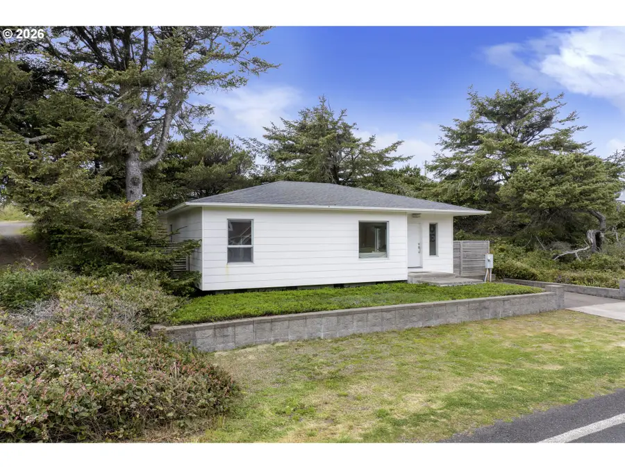 88352 1st Ave, Florence, OR 97439 - #2