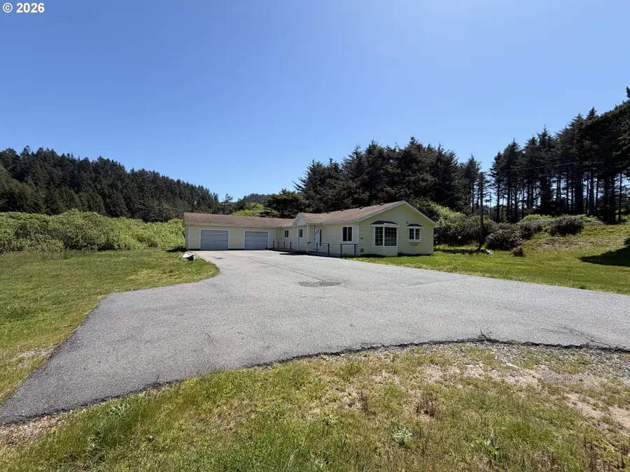 34271 Ophir Rd, Gold Beach, OR 97444 - #2