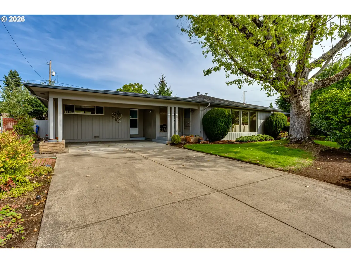 727 Elm Dr, Eugene, OR 97404 - #1