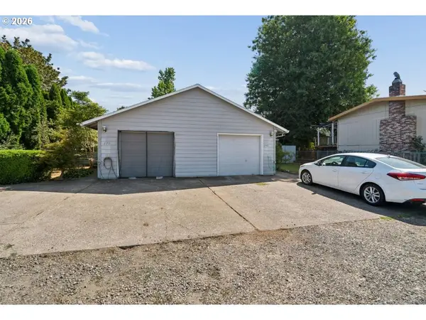 240 SE Kane Dr, Gresham, OR 97080