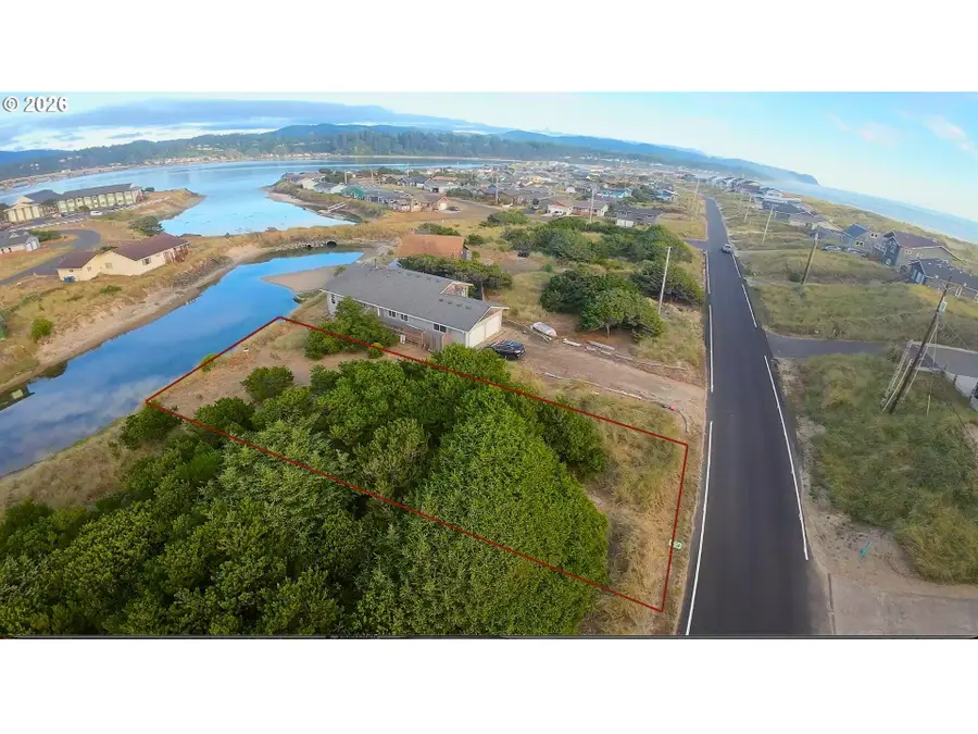 601 NW Oceania Dr, Waldport, OR 97394 - #2