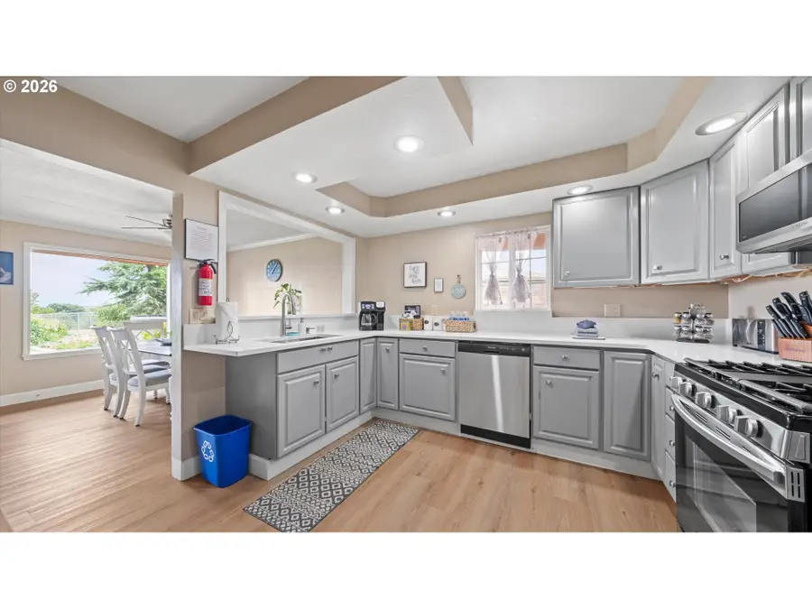 428 N Underwood St, Kennewick, WA 99336 - #2