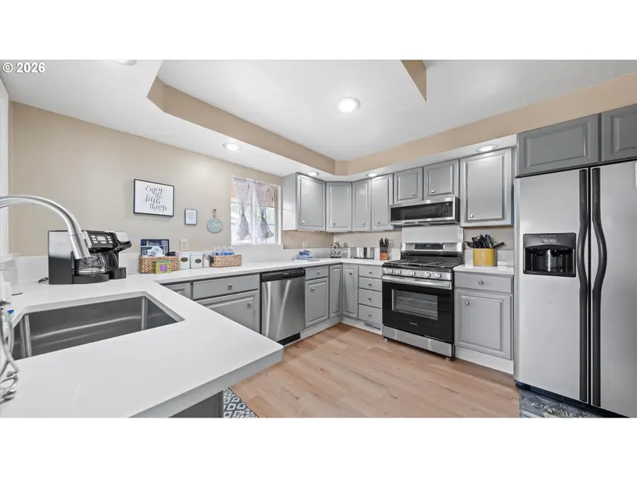 428 N Underwood St, Kennewick, WA 99336 - #3