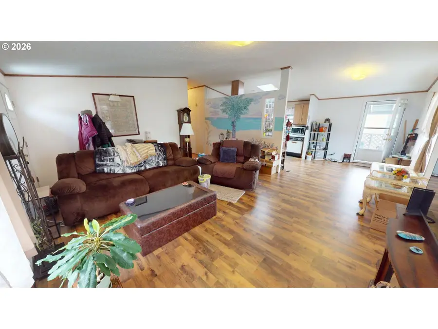 94120 Strahan St #109, Gold Beach, OR 97444 - #2