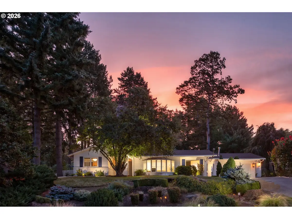 16933 Greentree Ave, Lake Oswego, OR 97034 - #1