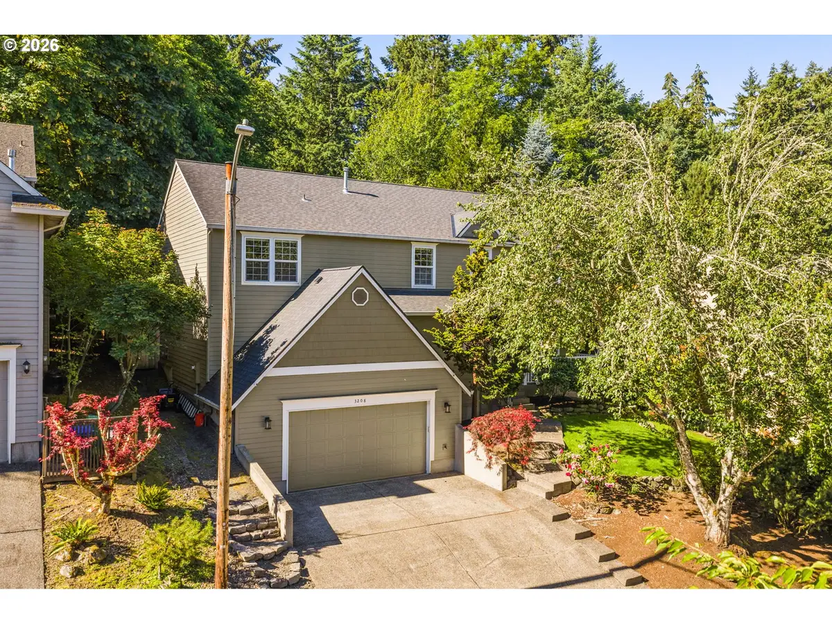 3208 SW Luradel St, Portland, OR 97219 - #1